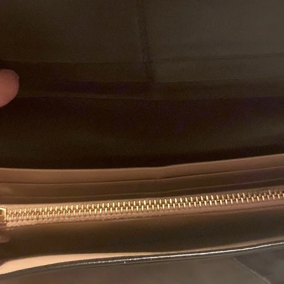 Elegant black Prada lamb skin leather wallet - Picture 4 of 11